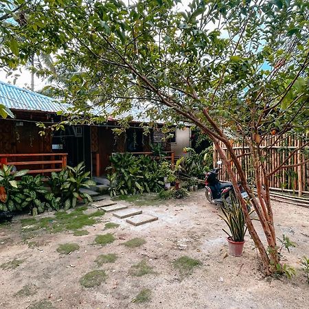 Islo Hut Kaliwa Hotel General Luna  Ngoại thất bức ảnh