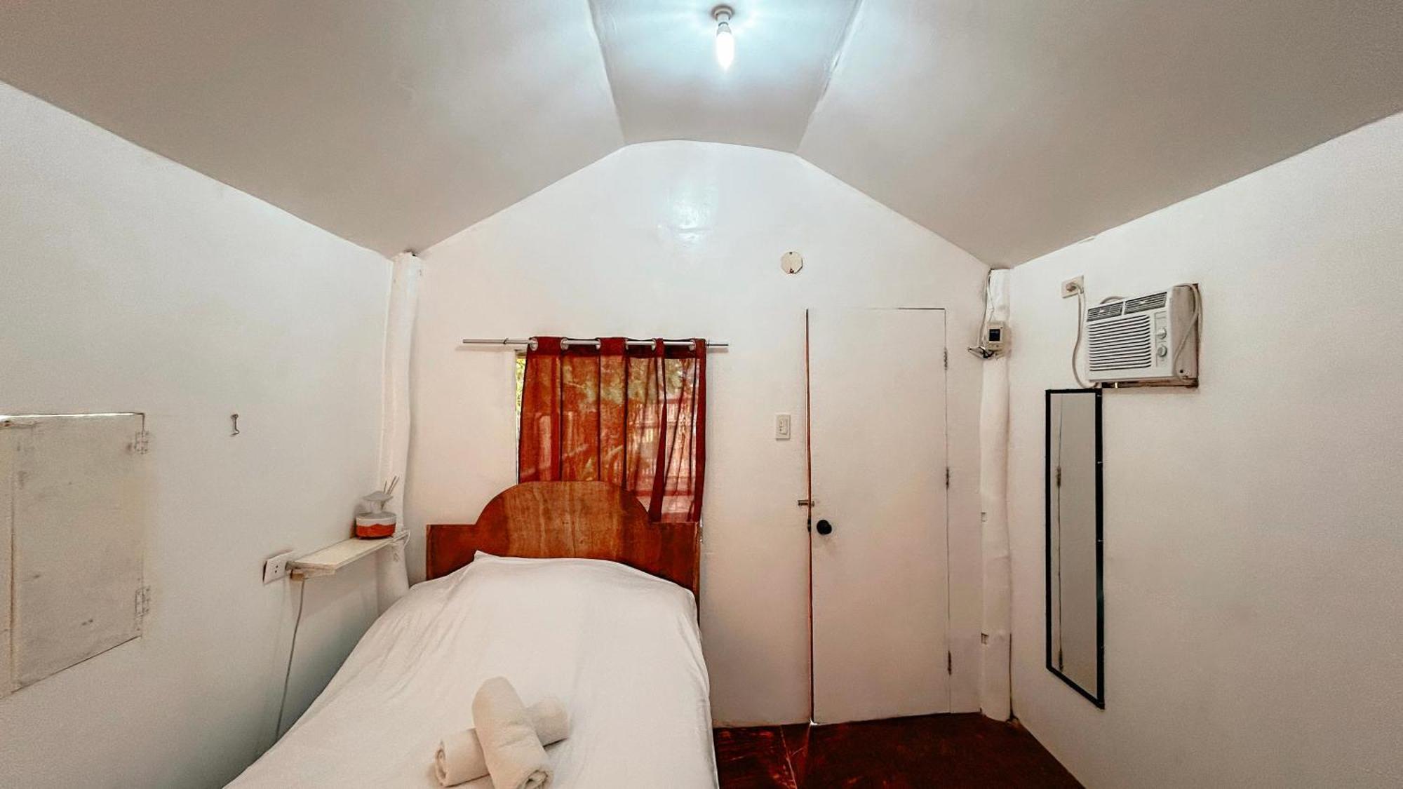 Islo Hut Kaliwa Hotel General Luna  Ngoại thất bức ảnh