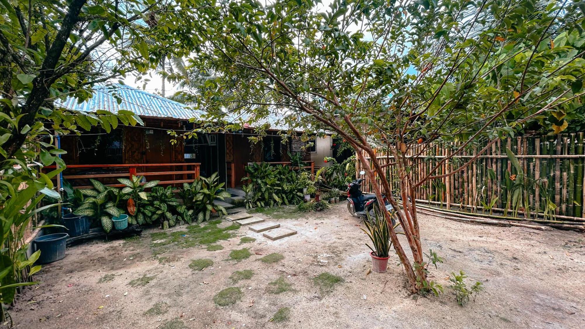 Islo Hut Kaliwa Hotel General Luna  Ngoại thất bức ảnh